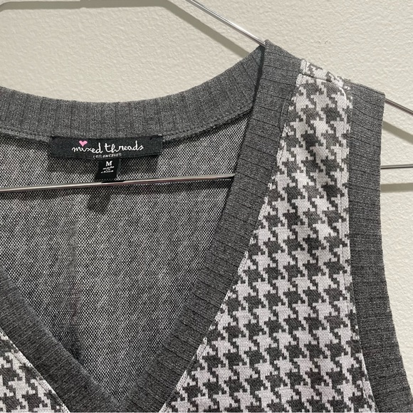 Mixed Threads Cray White Houndstooth Ribbed
Detail Sweater Vest Size M - Picture 2 of 4